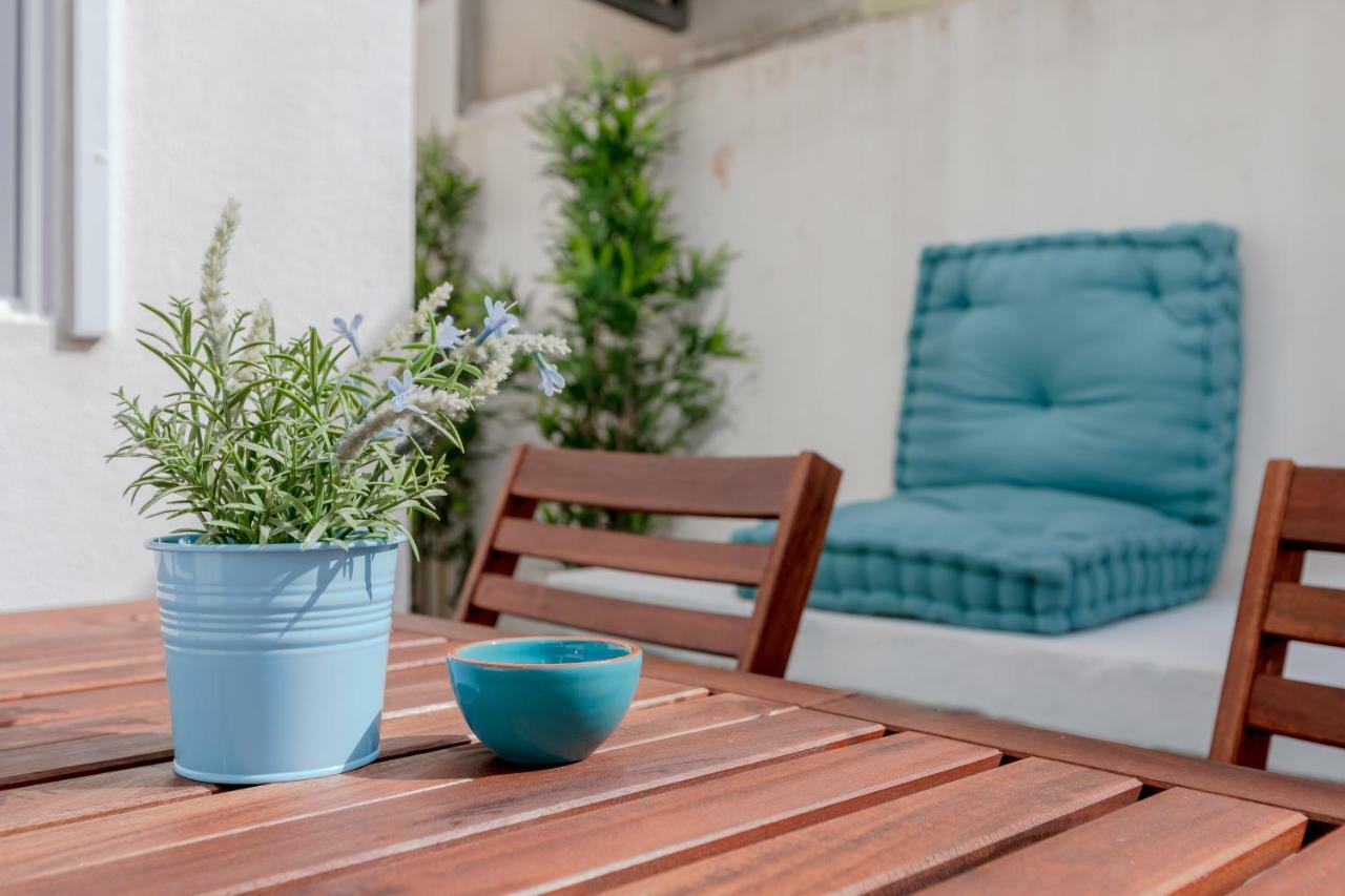 Sunny Apartment With Patio, By Timecooler Lisboa Exteriör bild