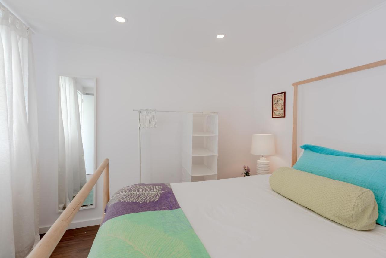 Sunny Apartment With Patio, By Timecooler Lisboa Exteriör bild